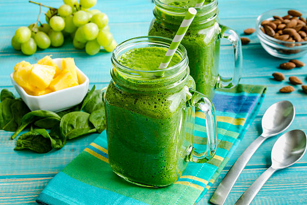 istock Green Spinach Kale Detox Smoothie 511608262