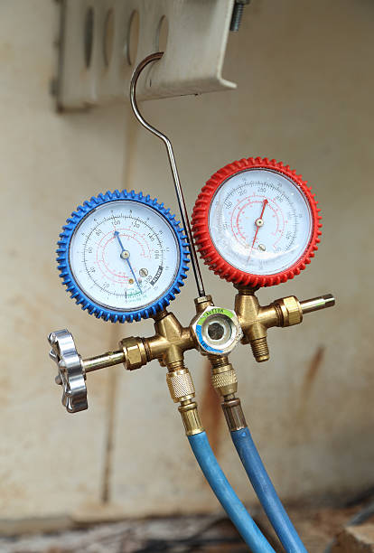 istock manometers for filling air conditioners 511618373