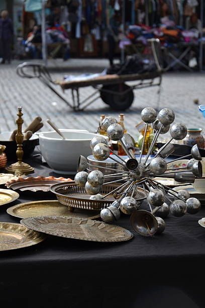 istock Flea market in Brussels, Belgium 511618887