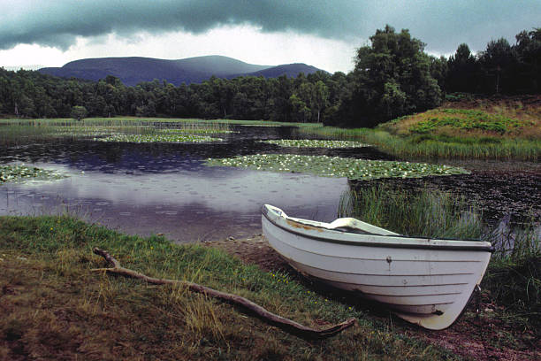 istock Boat near a lake in Scotland 511621871
