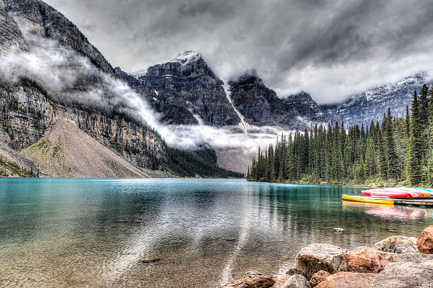 istock Moraine Lake on a Cloudy Day 511643995