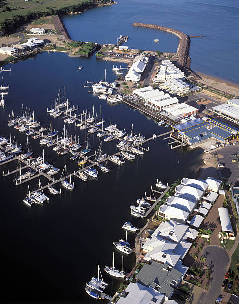 컬렌 베이 하이헤. - darwin australia northern territory harbor 뉴스 사진 이미지