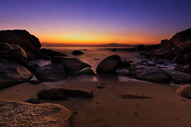 istock Beautiful landscape sunrise on the sea 511662334