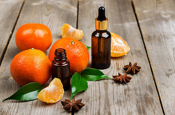 istock Organic tangerine essential oil 511719774