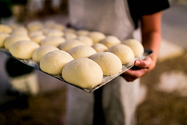 prima massa. - yeast dough - fotografias e filmes do acervo