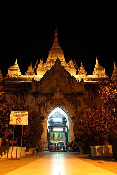 gawdawpalin, templi buddisti e pagode di bagan, myanmar - gawdawpalin pagoda foto e immagini stock