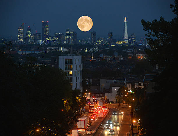 istock London City Harvest Moon 511737807