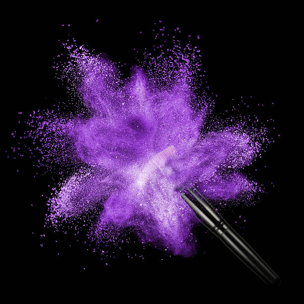 pintura escova com roxo pó sobre preto - face powder exploding make up dust imagens e fotografias de stock