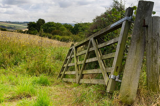 istock Broken Field Gate, Brubberdale, East Yorkshire 511774727