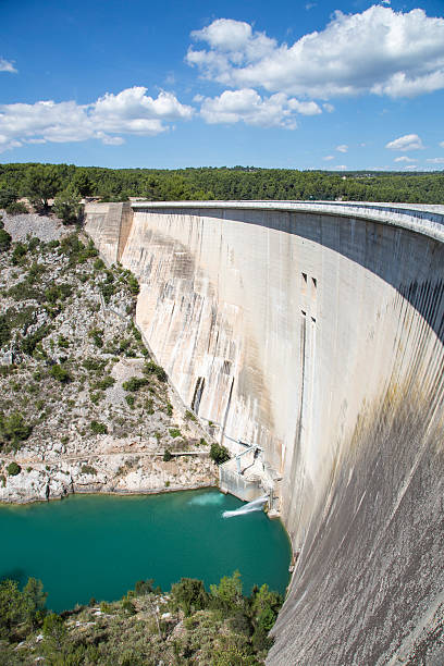 istock Dam wall in Bimont park, Provence, France 511775609