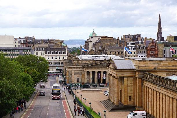 scozzese nazionale galleria e la royal academy scozzese, edimburgo, scozia - national gallery di edinburgo foto e immagini stock