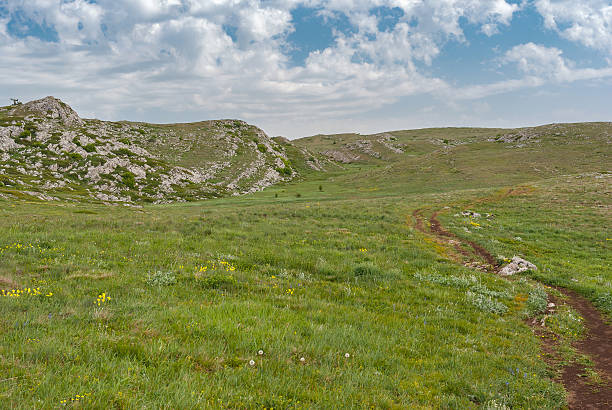 istock Chatyr-Dah mountainous massif on a Crimean peninsula 511803134