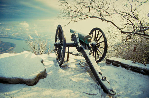 civil war cannon at 룩아웃 마운틴 위의 채터누가 - cannon mountain 뉴스 사진 이미지