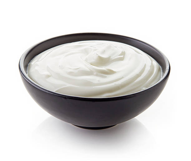 istock Black bowl of cream 511805468