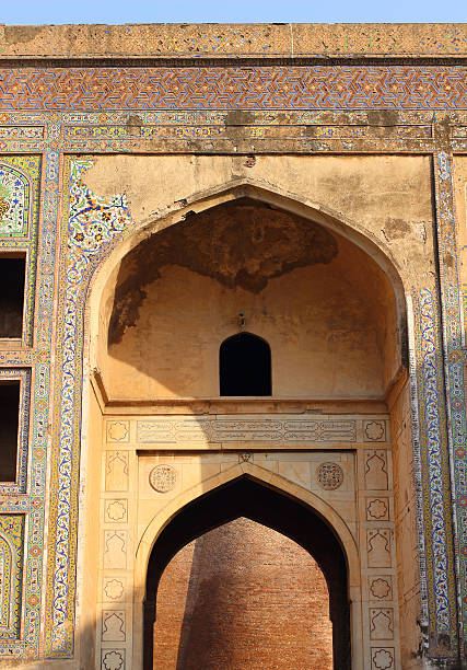 istock Lahore Fort Entrance 511806120