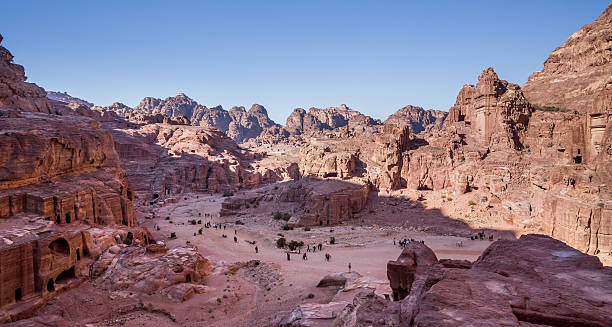 istock Cave tombs, Petra, Jordan 511812494