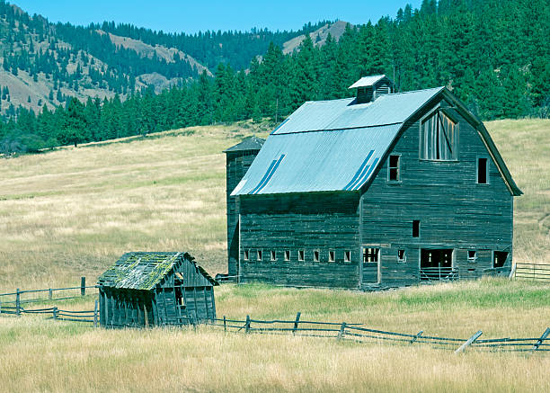istock Barn and pasture in mountains of central Washington state 511845279