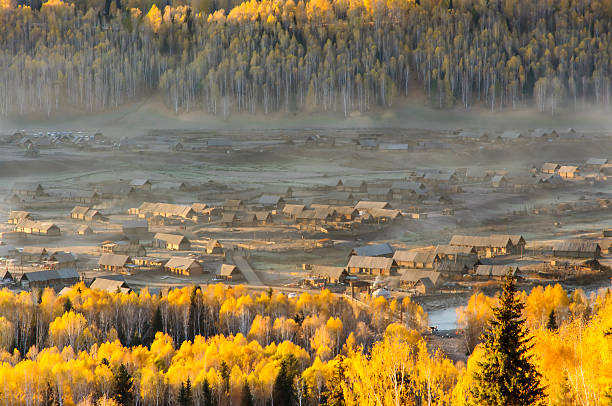 Located within the Kanas Lake scenic area in the north of Xinjiang, Hemu, one of the six most beautiful villages in China, is a rather simple site. Here, visitors can enjoy the snow mountain, icy lake, grassland area and the primitive Tuwa village which has been standing for more than a thousand years.