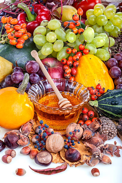 秋のフルーツとハチミツ - autumn market freshness vertical ストックフォトと画像
