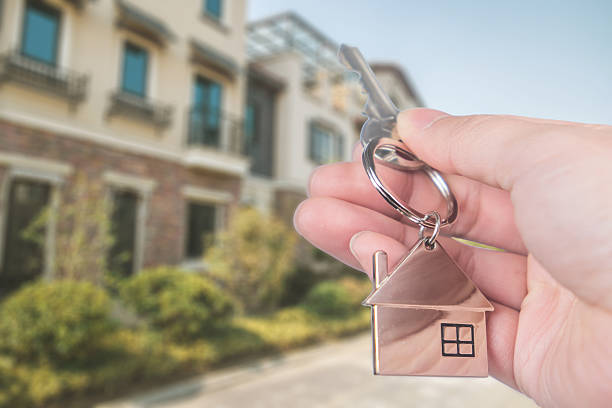 istock Giving house keys 511867604