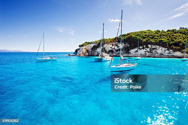Wunderschöne Bucht In Griechenland Stockfoto und mehr Bilder von Griechenland - Griechenland, Segelschiff, Meer