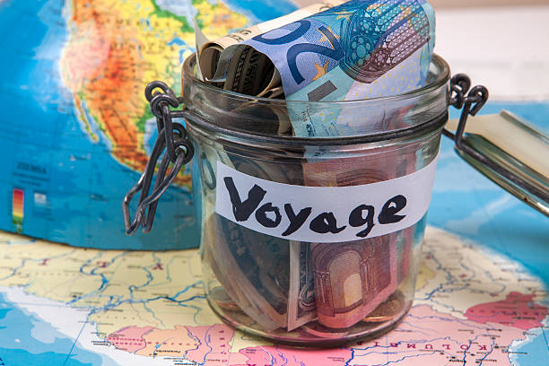 istock Collecting money for travel 511925814