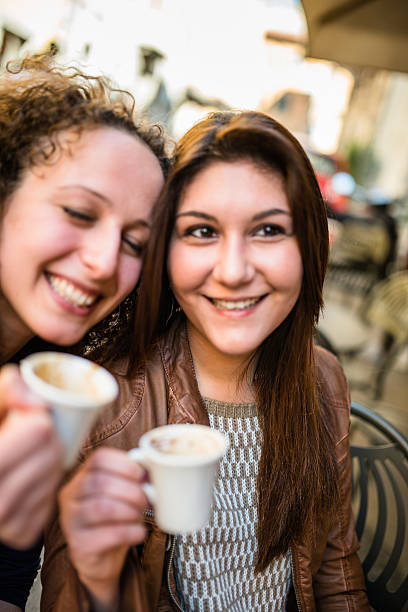istock woman doing breakfast at the cafe 511928460