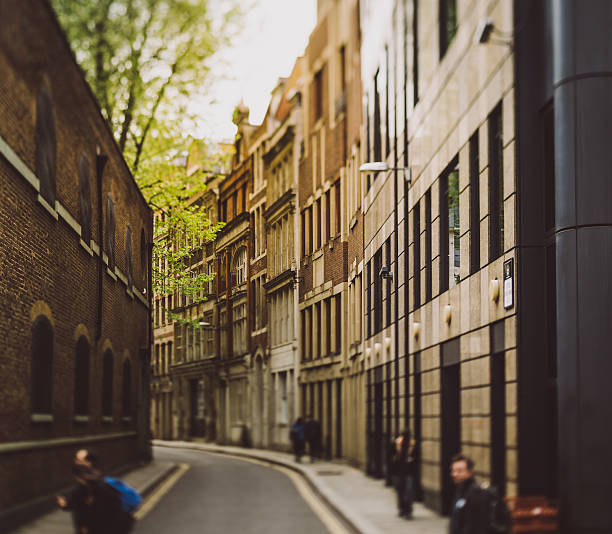 istock London Traffic, Tilt Shift 511928984