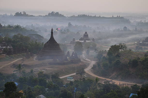 istock Mrauk U Pagoda in the mist 511942698
