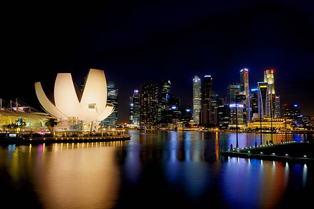 istock Singapore's financial district and bay area 511949209
