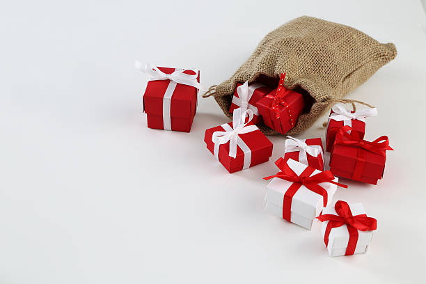 istock christmas shopping 511951751