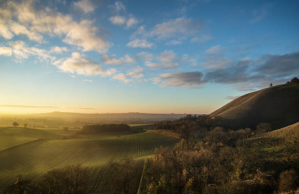 istock Stunning Autumn sunrise over countryside landscape 511976817