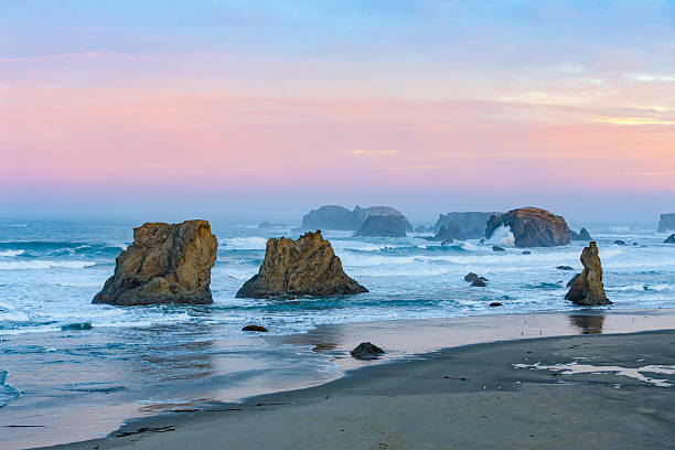 istock Sunrise at Bandon Beach 511989488