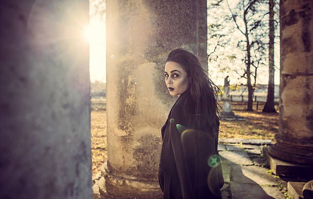 istock Long hair girl with scary makeup 511993114