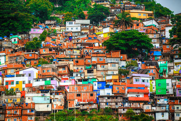 빈민가 - brazilian colors 뉴스 사진 이미지