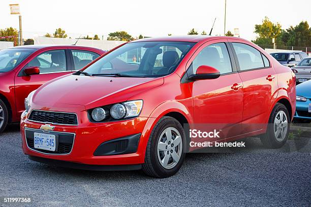  Chevrolet Sonic Foto de stock y más banco de imágenes de 2010-2019, Canadá - iStock
