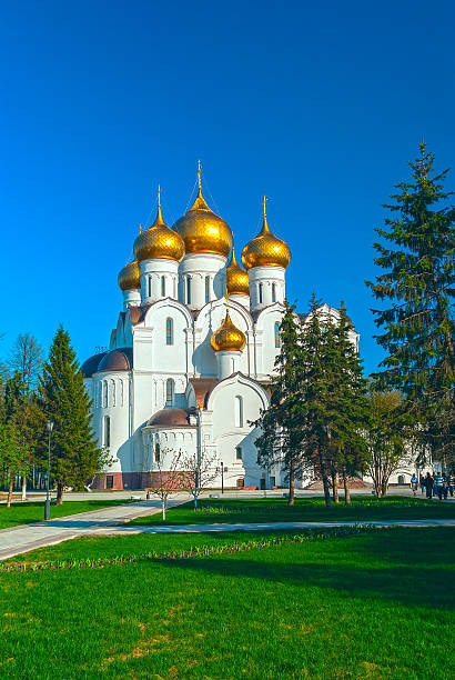 istock Ancient ortodox christian curch with golden domes 511999266