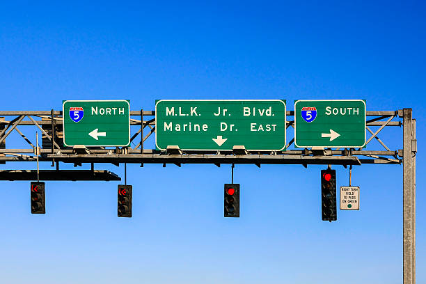 istock Overhead Interstate signs in Portland Oregon 511999820