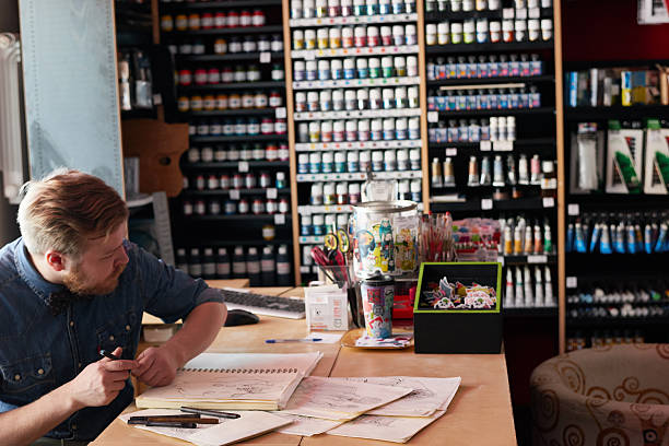 istock Shop assistant of artist store 512039772