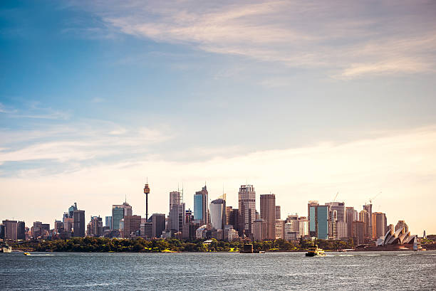 horizonte da cidade de sydney - sydney australia skyline city panoramic - fotografias e filmes do acervo