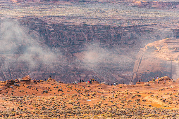 horseshoe bend - majestic mountain river horseshoe bend stock-fotos und bilder