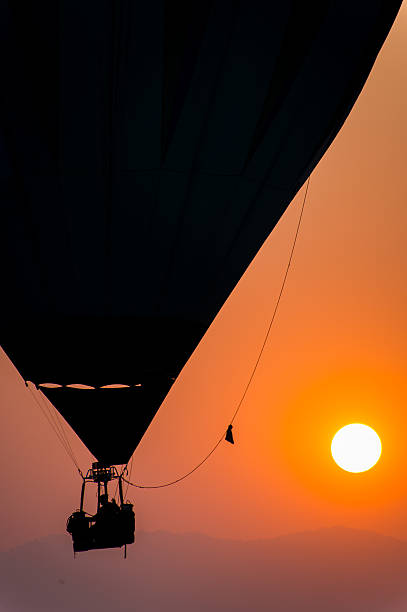 istock Colorful hot air balloon 512048768