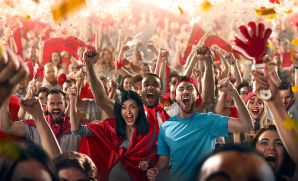 스포츠 팬 - sports event applauding cheering group of people 뉴스 사진 이미지