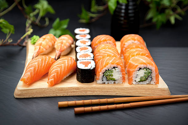 istock Sushi set Traditional Japanese Food 512056954