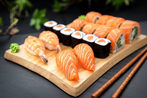istock Sushi set Traditional Japanese Food 512057058