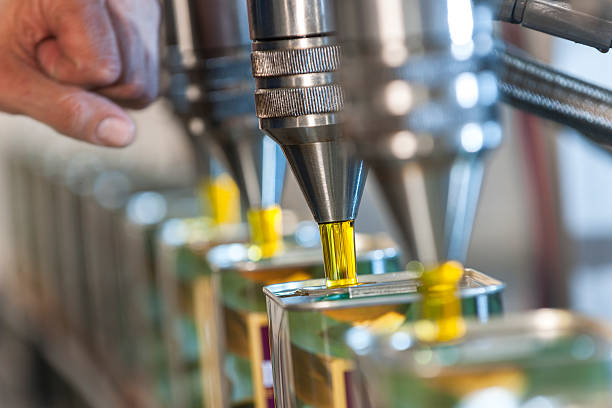 istock olive oil filling 512099605