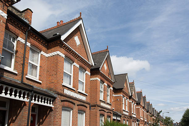 istock Terraced Houses in London 512100741