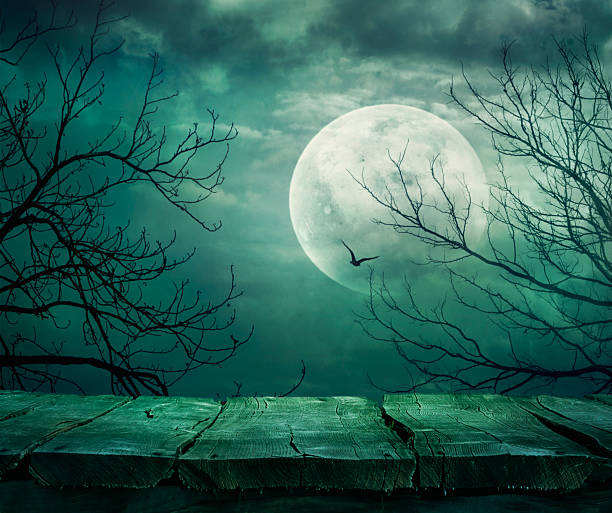 fundo de dia das bruxas com mesa - cemetery halloween moon spooky - fotografias e filmes do acervo