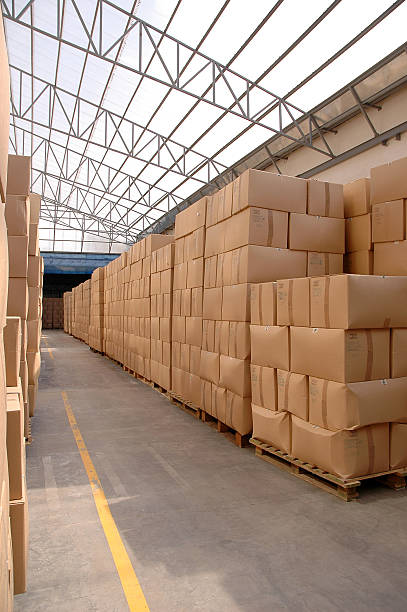 istock Modern warehouse with cardboard cartons 512109116