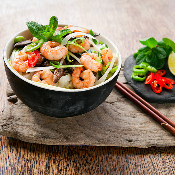 istock Prawn rice noodles asian food 512109196